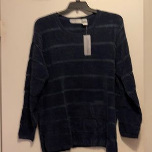 Ladies crew neck sweater